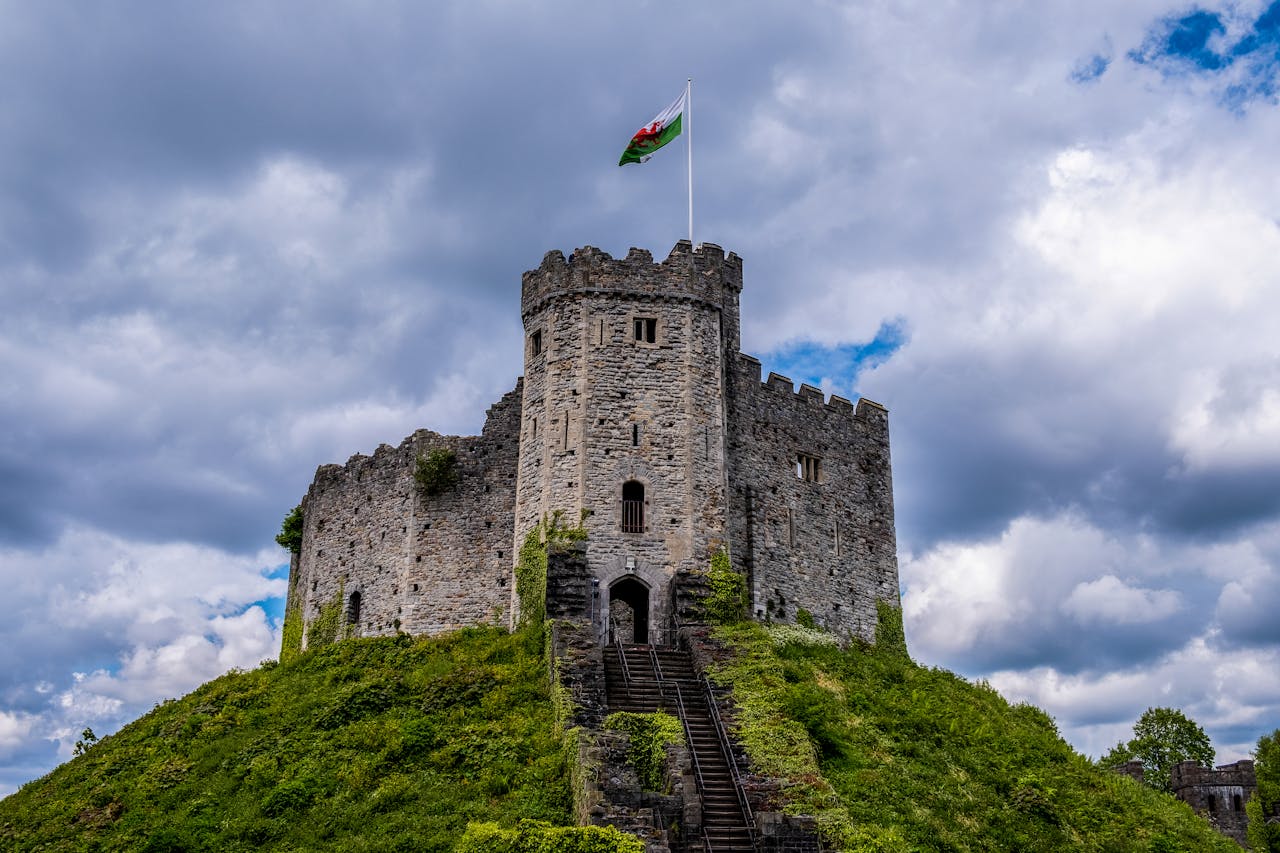 Read more about the article Cardiff Castle: History, Hauntings, and How to Visit