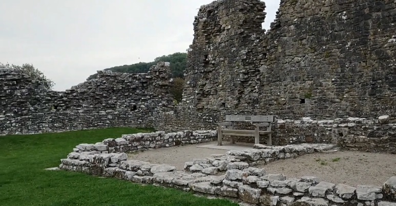 Read more about the article The Haunting History of Ogmore Castle: Legends, Ghosts